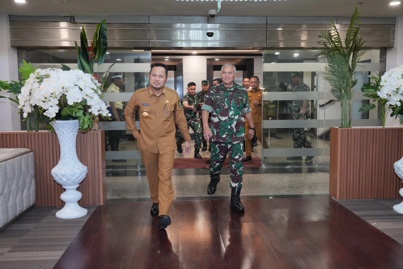 Hadapi Tantangan Infrastruktur, Gubernur Kaltim Gandeng TNI Amankan Perbatasan